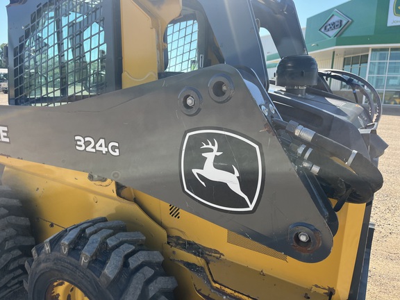 2022 John Deere 324G Skid Steer Loader