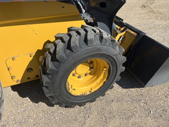 2022 John Deere 324G Skid Steer Loader