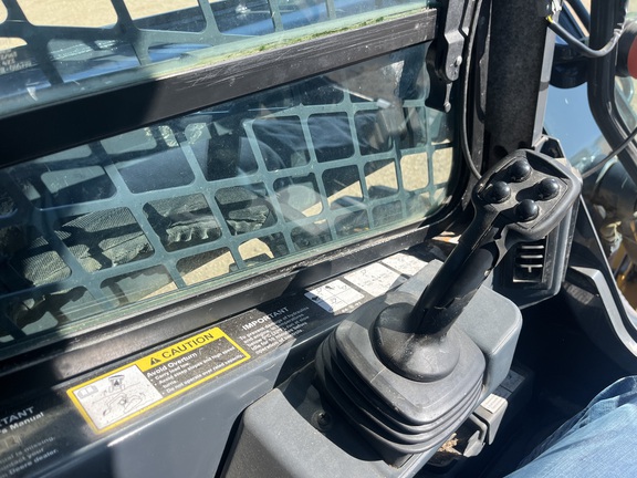 2022 John Deere 324G Skid Steer Loader