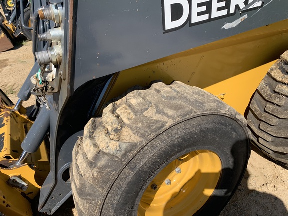 2022 John Deere 324G Skid Steer Loader