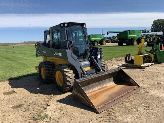 2022 John Deere 324G Skid Steer Loader