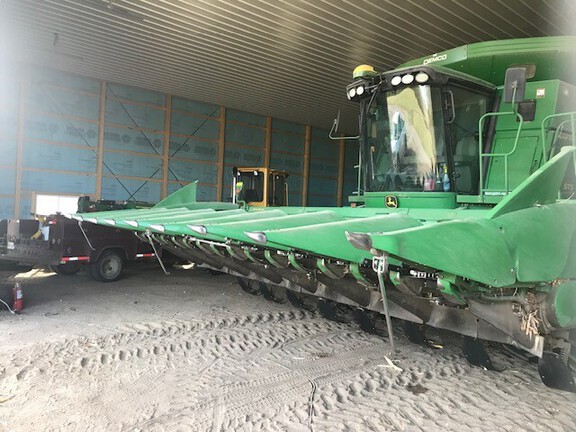 2012 John Deere 608C StalkMaster Header Corn Head