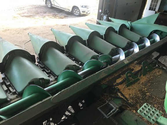 2012 John Deere 608C StalkMaster Header Corn Head