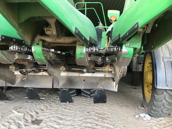 2012 John Deere 608C StalkMaster Header Corn Head