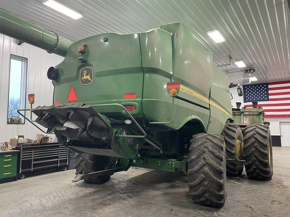 2020 John Deere S790 Combine