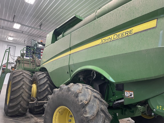 2020 John Deere S790 Combine