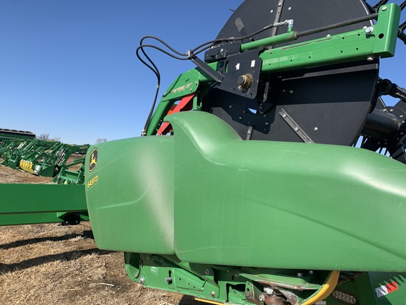 2017 John Deere 645FD Header Combine