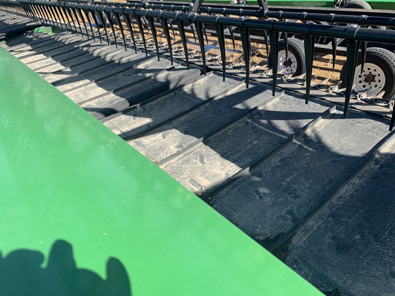 2017 John Deere 645FD Header Combine