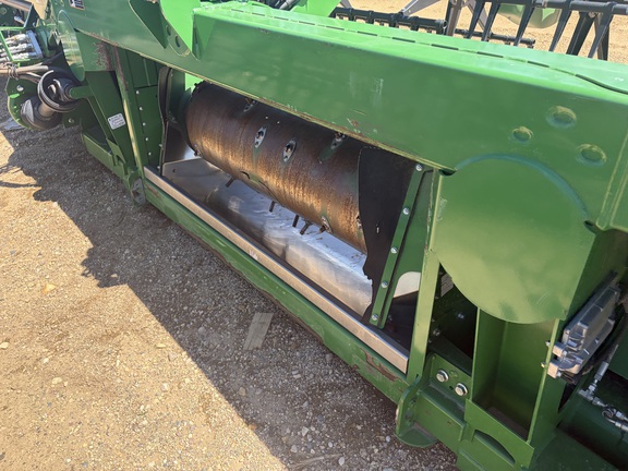 2017 John Deere 645FD Header Combine