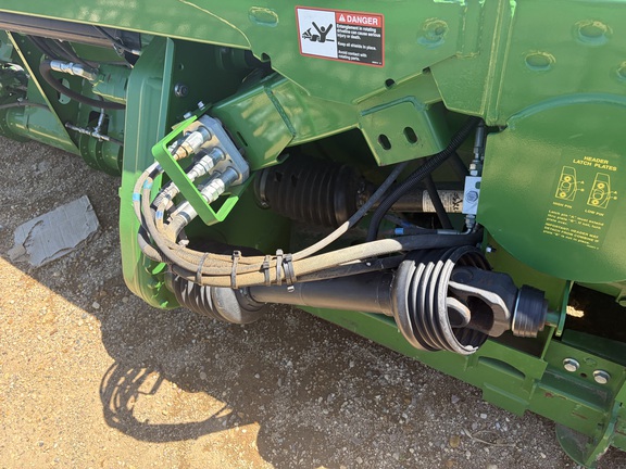 2017 John Deere 645FD Header Combine