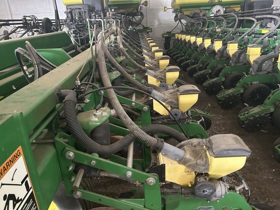 2013 John Deere DB80 Planter