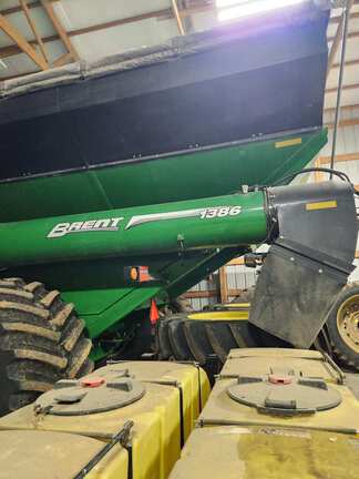 2016 Brent 1386 Grain Cart