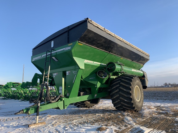 2016 Brent 1386 Grain Cart