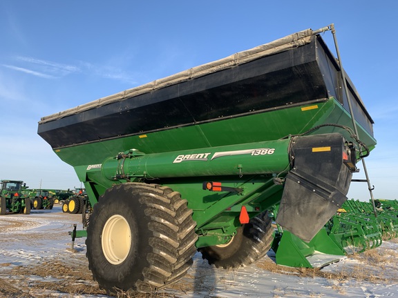 2016 Brent 1386 Grain Cart