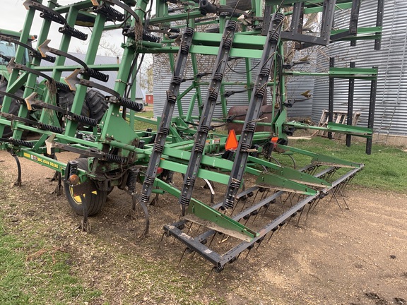 2002 John Deere 980 Field Cultivator