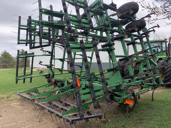 2002 John Deere 980 Field Cultivator