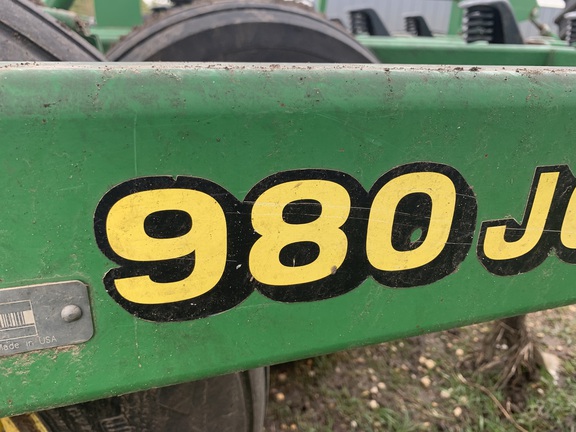 2002 John Deere 980 Field Cultivator