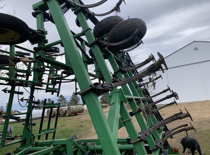 2002 John Deere 980 Field Cultivator