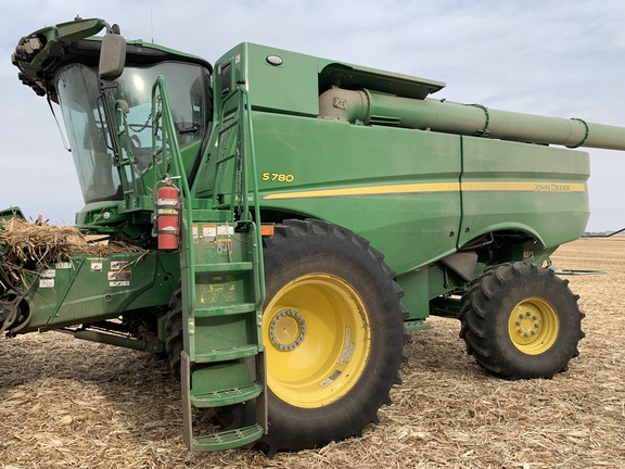 2023 John Deere S780 Combine