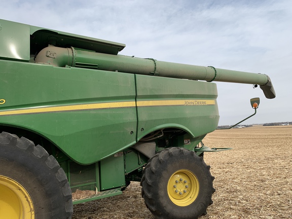 2023 John Deere S780 Combine