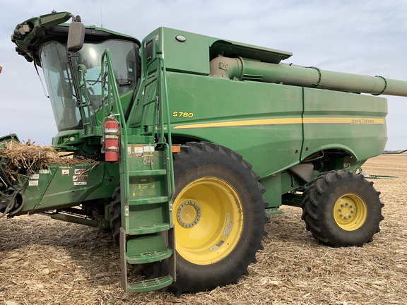 2023 John Deere S780 Combine