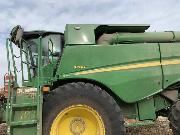 2023 John Deere S780 Combine