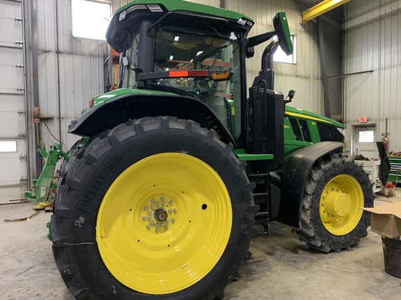 2024 John Deere 7R 290 Tractor