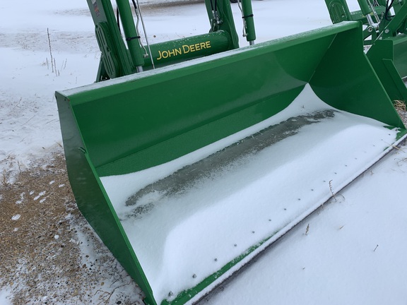 2024 John Deere 700M Loader