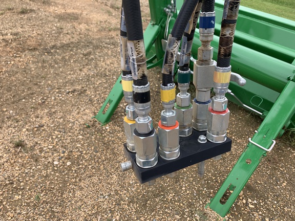 2024 John Deere 700M Loader