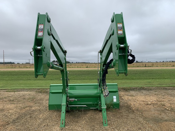 2024 John Deere 700M Loader