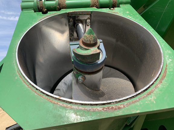 2019 Brent 1396 Grain Cart