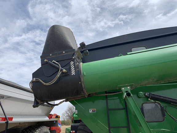 2019 Brent 1396 Grain Cart
