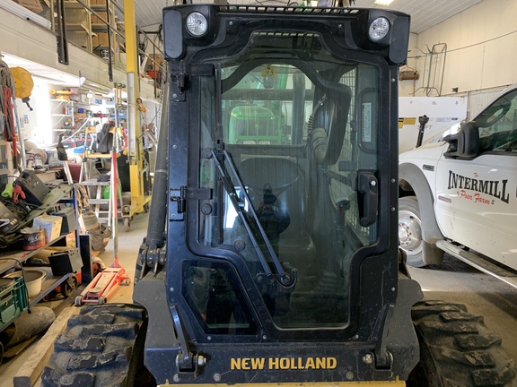 2016 New Holland L228 Skid Steer Loader