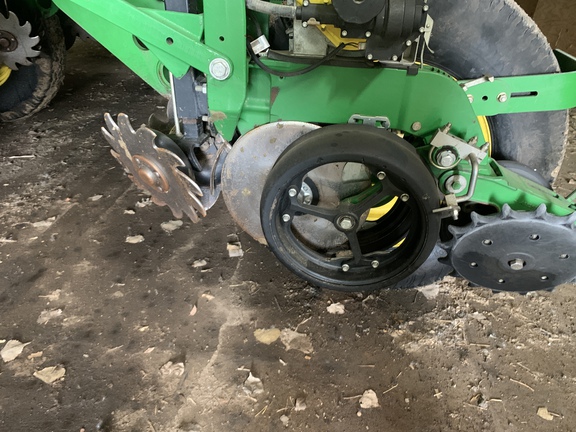 2014 John Deere 1770NT Planter