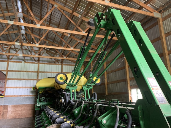 2014 John Deere 1770NT Planter