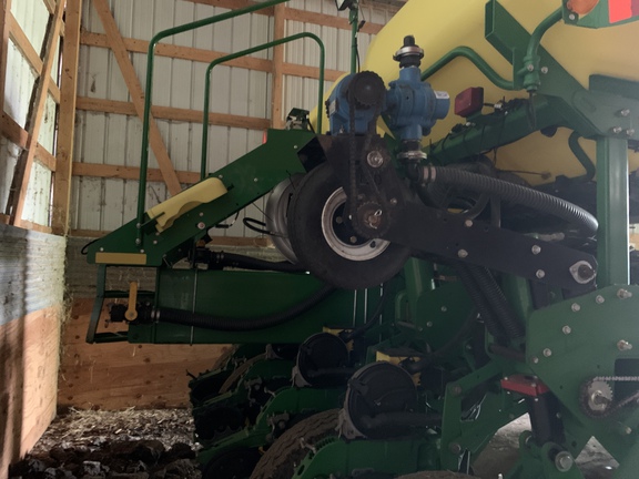 2014 John Deere 1770NT Planter