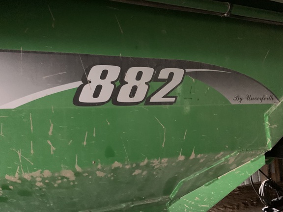 2011 Brent 882 Grain Cart