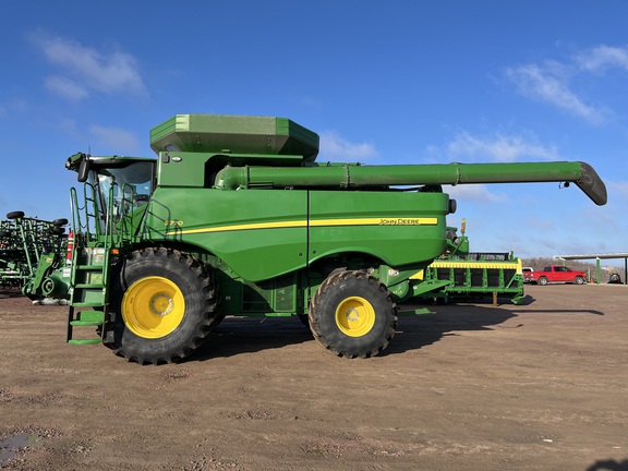 2023 John Deere S770 Combine