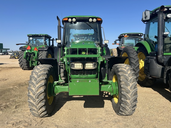 2003 John Deere 7520 Tractor
