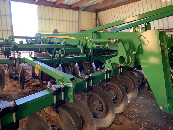 2017 John Deere 2730 Disk Ripper