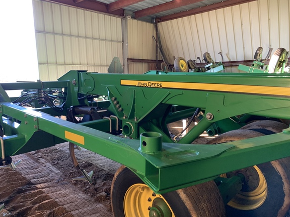 2017 John Deere 2730 Disk Ripper