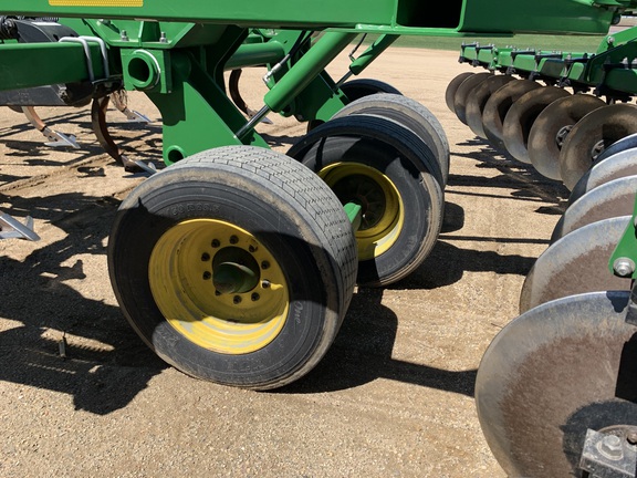 2017 John Deere 2730 Disk Ripper