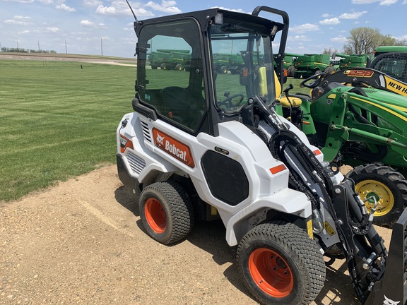 2023 Bobcat L28 Compact Utility Loader