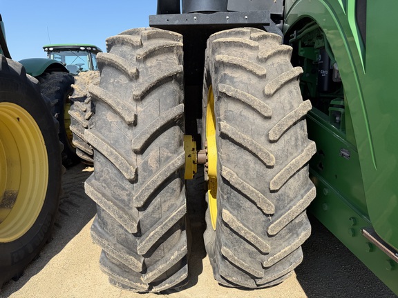 2013 John Deere 9560R Tractor 4WD