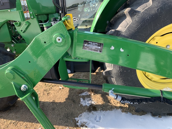 2022 John Deere 220R Loader