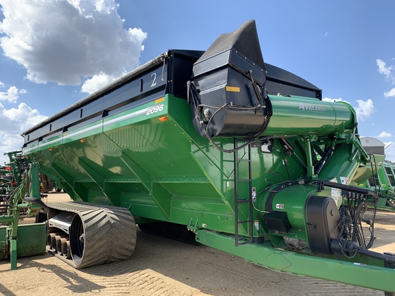 2017 Brent 2096 Grain Cart