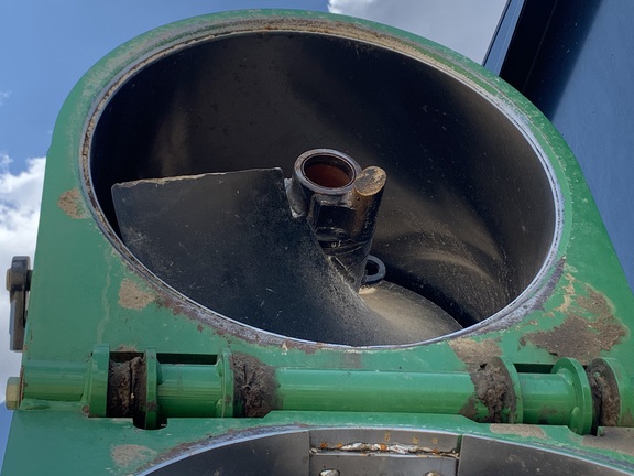 2017 Brent 2096 Grain Cart