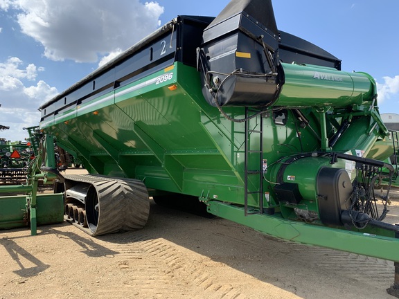2017 Brent 2096 Grain Cart