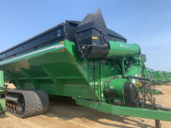 2017 Brent 2096 Grain Cart