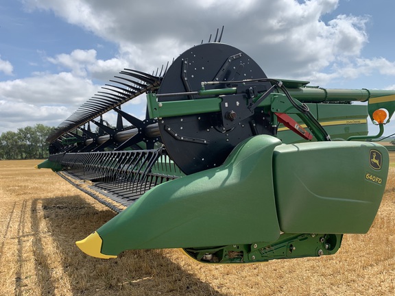 2018 John Deere 640FD Header Combine